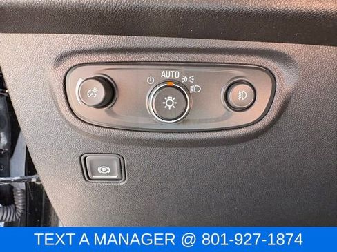 Used 2024 GMC Terrain SLT AWD/4WD image 23