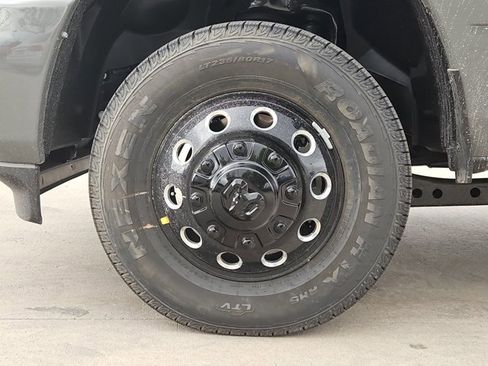 New 2026 RAM 3500 Big Horn AWD/4WD image 10