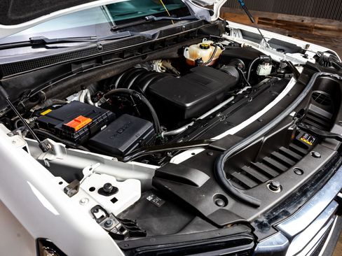 Used 2023 GMC Yukon AT4 image 39