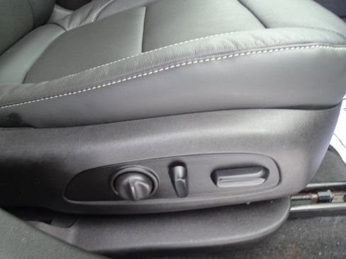 Used 2018 GMC Acadia SLT image 49