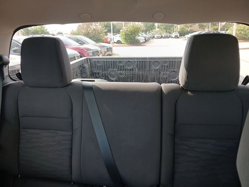 Used 2025 Nissan Frontier S w/ S Utility Package RWD image 18