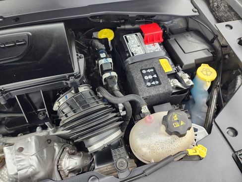 Used 2024 Jeep Compass Latitude image 16