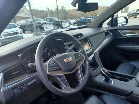 Used 2017 Cadillac XT5 Platinum image 8