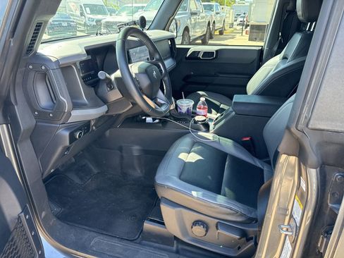 Used 2024 Ford Bronco Big Bend image 2