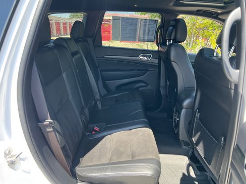 Used 2021 Jeep Grand Cherokee Laredo X image 29