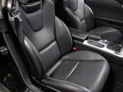 Used 2014 Mercedes-Benz SLK 250 w/ Premium Package image 47