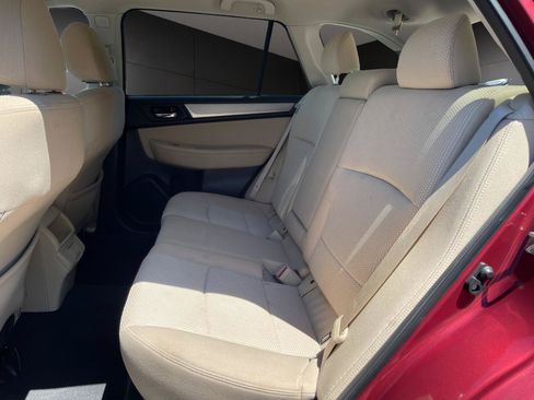 Used 2019 Subaru Outback 2.5i Premium AWD/4WD image 12