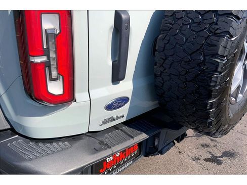 Used 2023 Ford Bronco Badlands AWD/4WD image 9