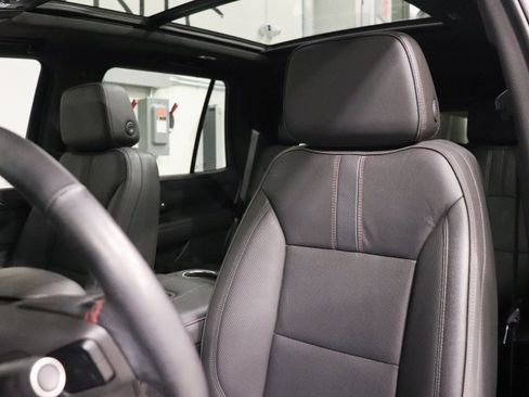 Used 2022 Chevrolet Tahoe RST w/ Sport Performance Package image 14