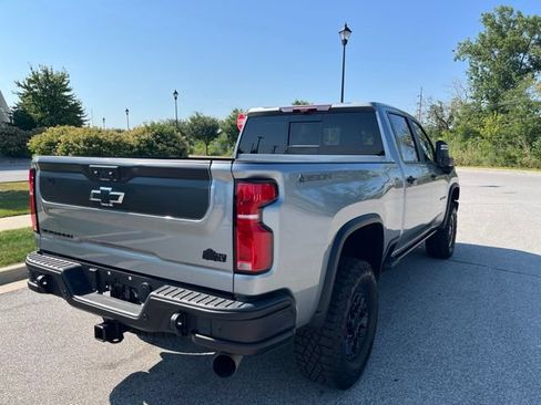 Used 2025 Chevrolet Silverado 2500 ZR2 w/ ZR2 Bison Edition AWD/4WD image 8
