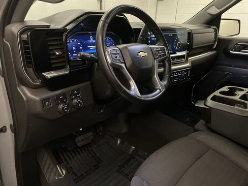 Used 2024 Chevrolet Silverado 1500 LT AWD/4WD image 4