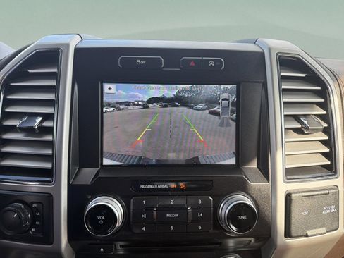 Used 2018 Ford F150 King Ranch image 17