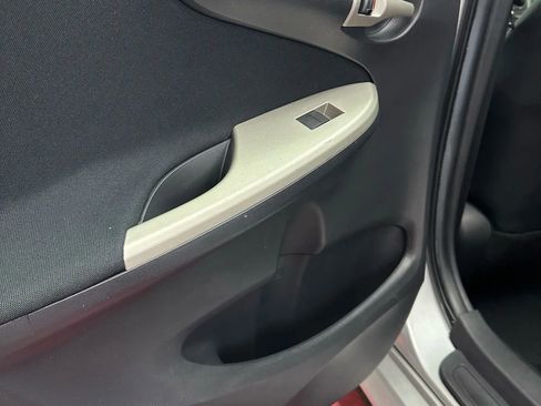 Used 2010 Toyota Corolla S image 17