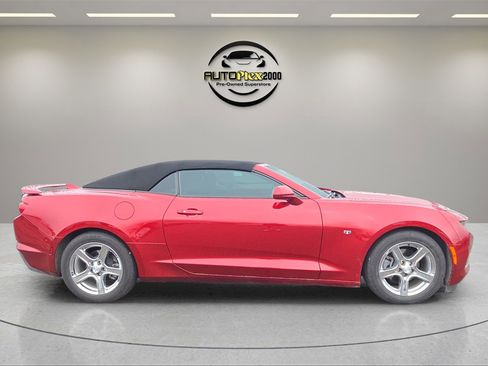 Used 2024 Chevrolet Camaro LT w/ Technology Package image 8