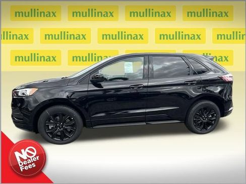 New 2024 Ford Edge SE w/ Black Appearance Package image 2
