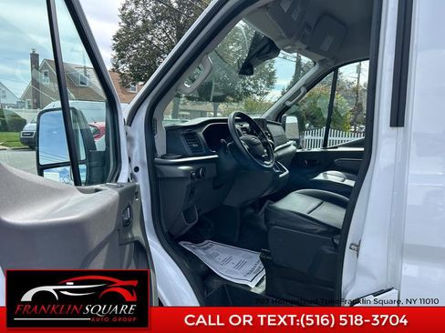 Used 2022 Ford Transit 250 Medium Roof image 17