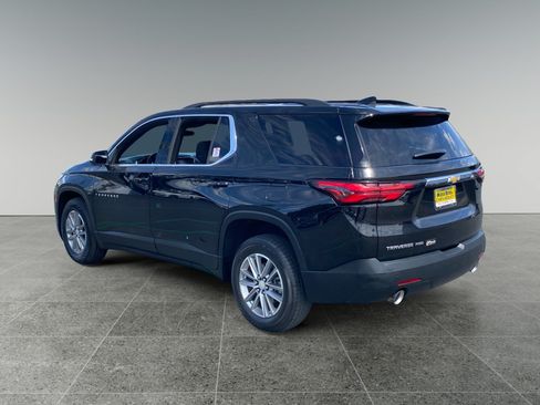 Used 2023 Chevrolet Traverse LT AWD/4WD image 3