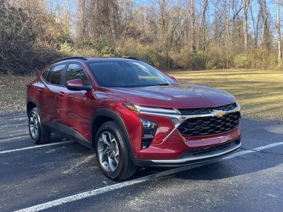 Certified 2025 Chevrolet Trax LT w/ Driver Confidence Package