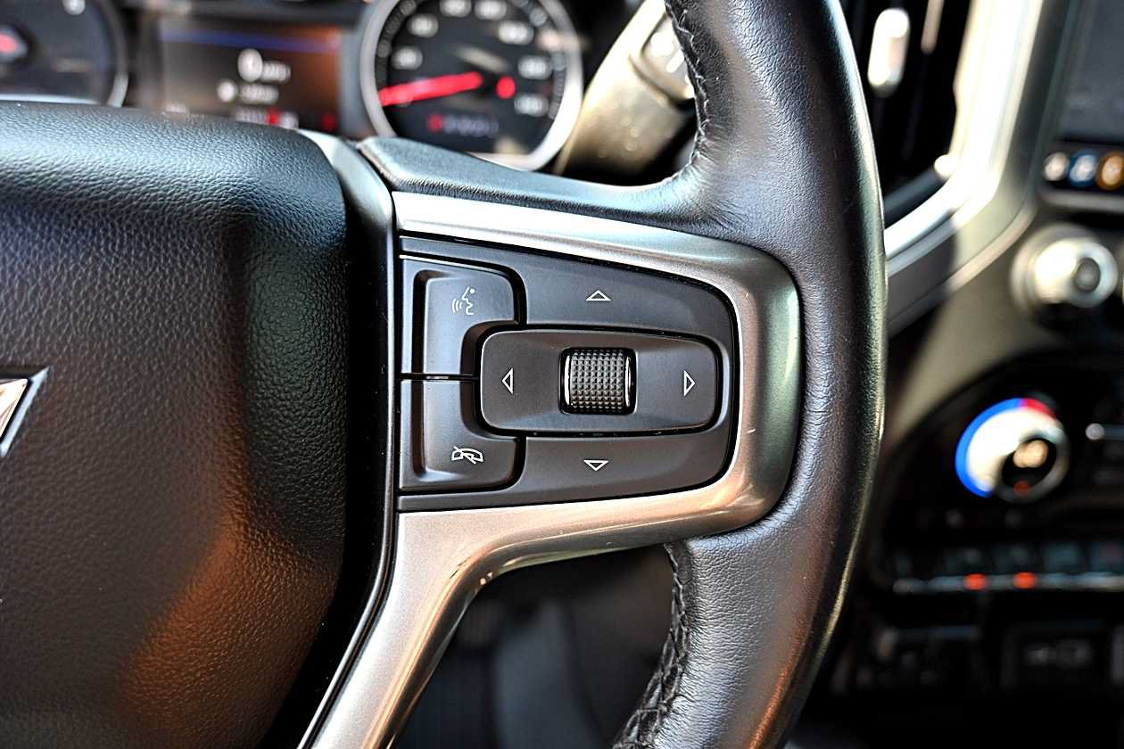 Used 2020 Chevrolet Silverado 1500 LT Trail Boss AWD/4WD image 23