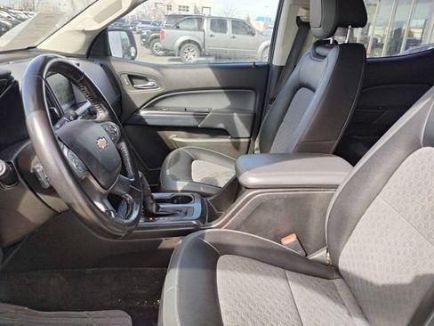 Used 2018 Chevrolet Colorado Z71 AWD/4WD image 14