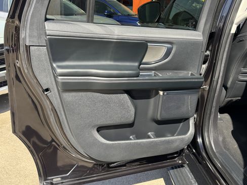 Used 2025 Ford Expedition Max Platinum image 16