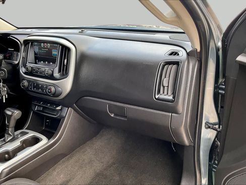 Used 2015 Chevrolet Colorado LT w/ LT Convenience Package RWD image 18