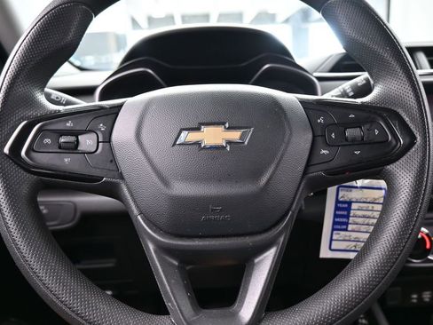 Used 2023 Chevrolet TrailBlazer LS AWD/4WD image 23