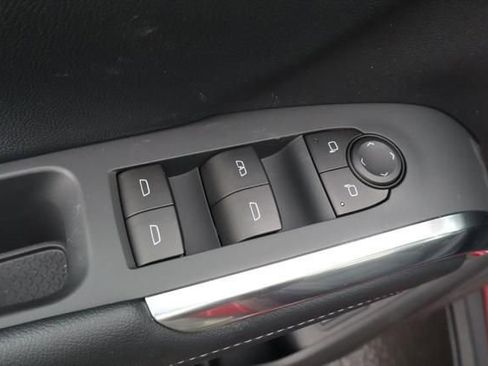 New 2026 Chevrolet Traverse LT w/ Sun and Wheel Package image 18