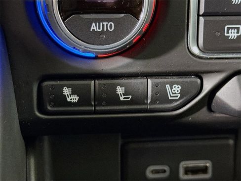 Used 2023 Chevrolet Tahoe High Country image 24