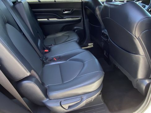 Certified 2025 Toyota Grand Highlander AWD image 12