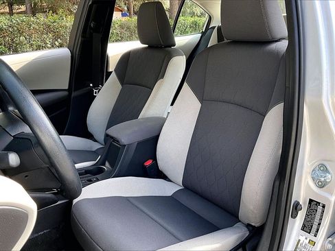 Used 2025 Toyota Corolla LE image 18