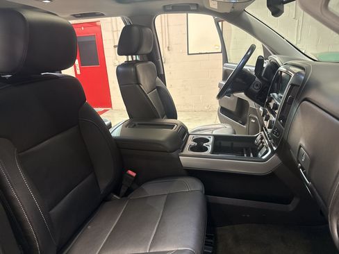 Used 2015 Chevrolet Silverado 1500 LTZ Z71 w/ LTZ Plus Package AWD/4WD image 23