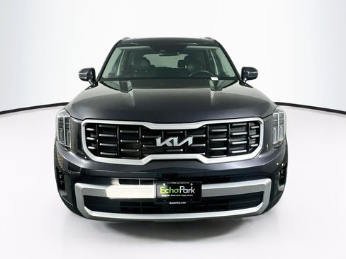 Used 2025 Kia Telluride S FWD image 2