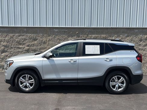 Used 2022 GMC Terrain SLE w/ Driver Convenience Package FWD image 39