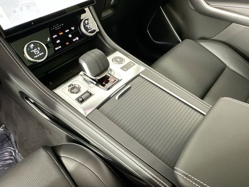 Certified 2026 Jaguar F-PACE R-Dynamic S AWD/4WD image 13
