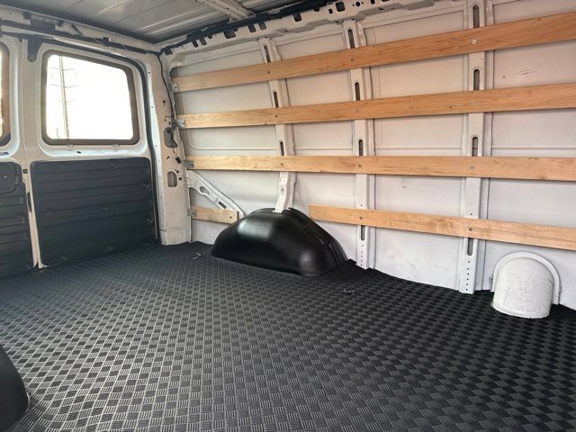 Used 2025 Chevrolet Express 2500 w/ Driver Convenience Package RWD image 17