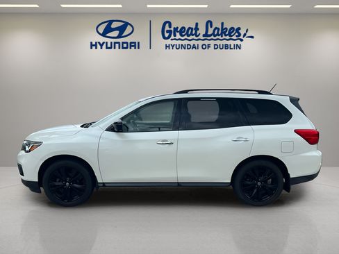Used 2018 Nissan Pathfinder SL w/ Midnight Edition Package AWD/4WD image 2