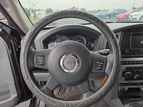 Used 2007 Jeep Grand Cherokee SRT8 w/ SRT Option Group I AWD/4WD image 3