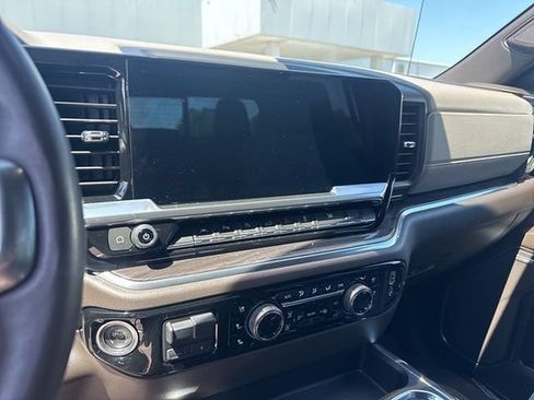 Used 2023 Chevrolet Silverado 1500 LTZ w/ Technology Package AWD/4WD image 10