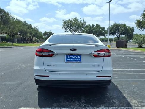 Used 2019 Ford Fusion Titanium FWD image 6