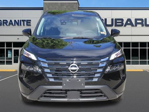 Used 2025 Nissan Rogue SV AWD/4WD image 4