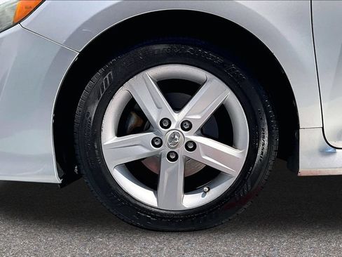 Used 2012 Toyota Camry SE FWD image 34