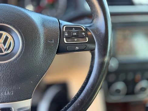 Used 2013 Volkswagen Passat TDI SEL Premium image 23