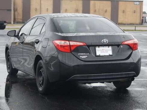 Used 2019 Toyota Corolla L image 12