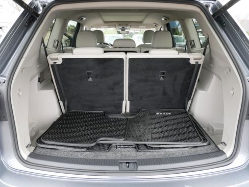 Certified 2024 Volkswagen Atlas SE w/ Panoramic Sunroof Package AWD/4WD image 18