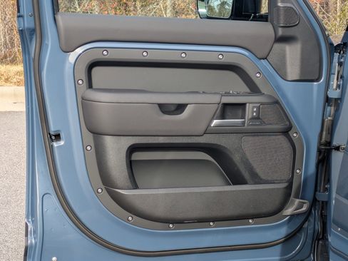 New 2026 Land Rover Defender 110 S image 21