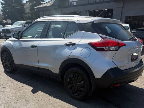 Used 2019 Nissan Kicks S FWD image 13