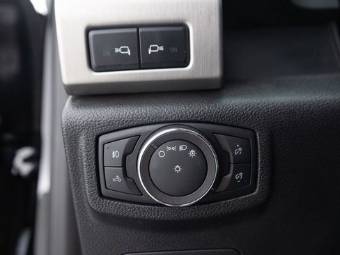Used 2018 Ford F150 Platinum w/ Equipment Group 701A Luxury AWD/4WD image 42