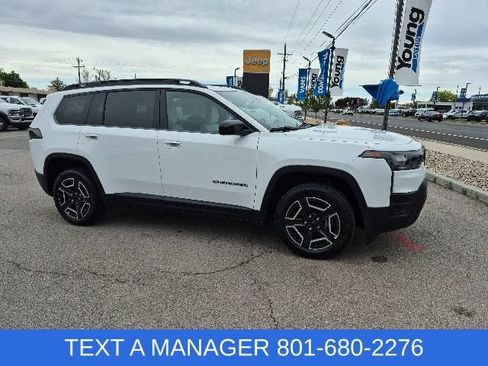 New 2026 Jeep Cherokee Laredo AWD/4WD image 1