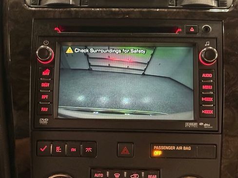Used 2011 GMC Acadia Denali FWD image 21